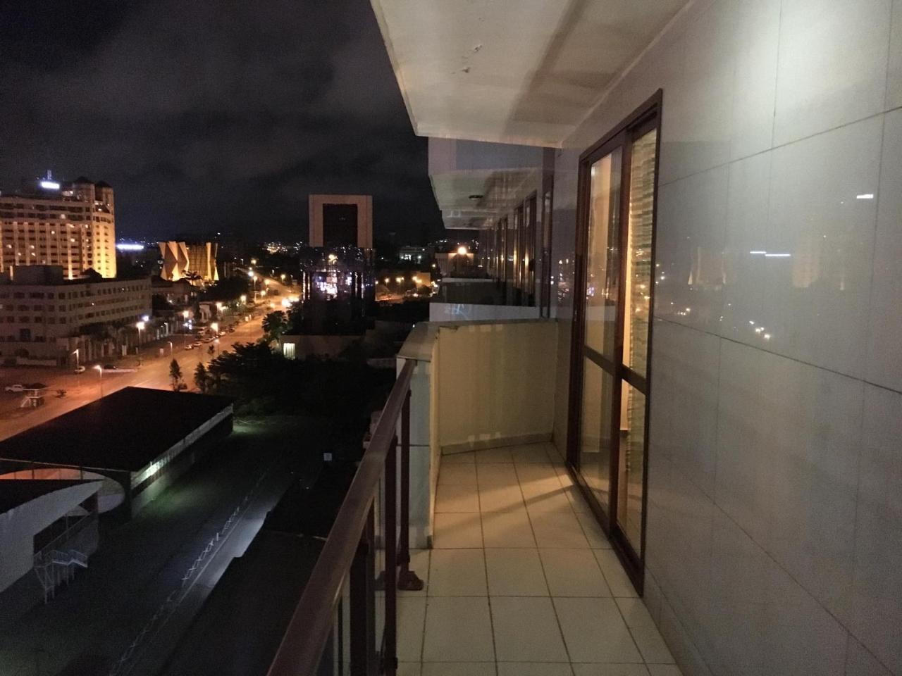 Djeug'Appart Hôtel Yaoundé Exterior foto